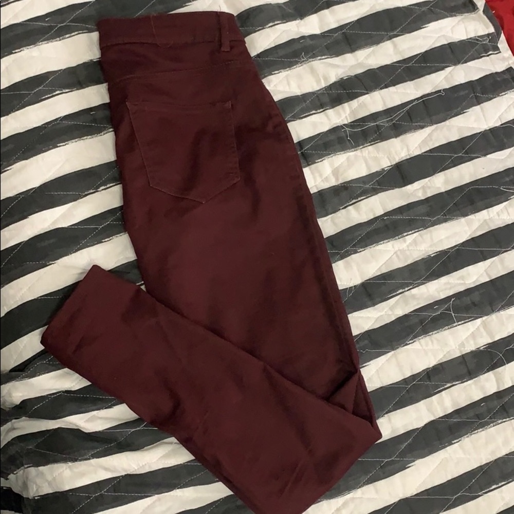 Burgundy skinny jean
